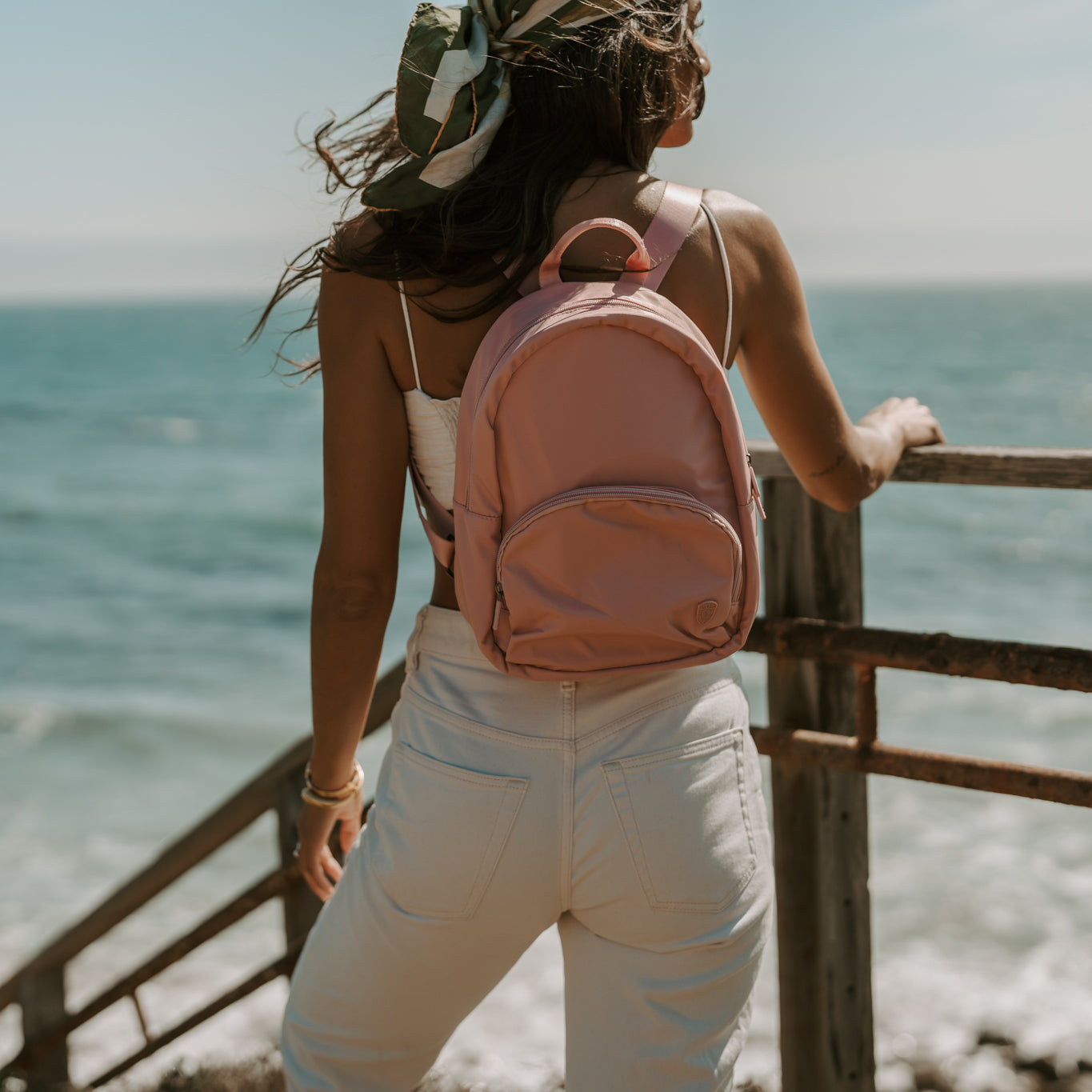 #color_Tan