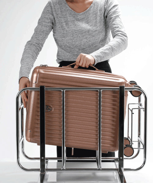 Find Your Fit - Luggage Fitting on Airline Test Cage