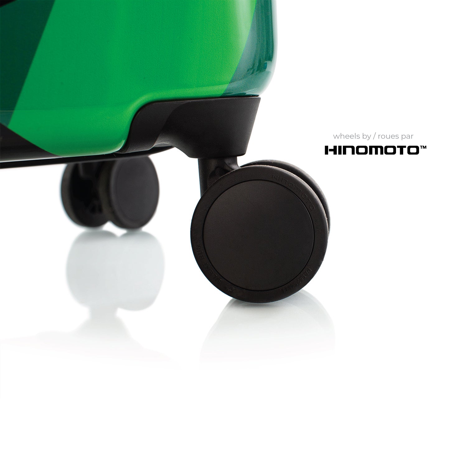 Britto - A New Day 30 Inch - The Art of Modern Luggage™