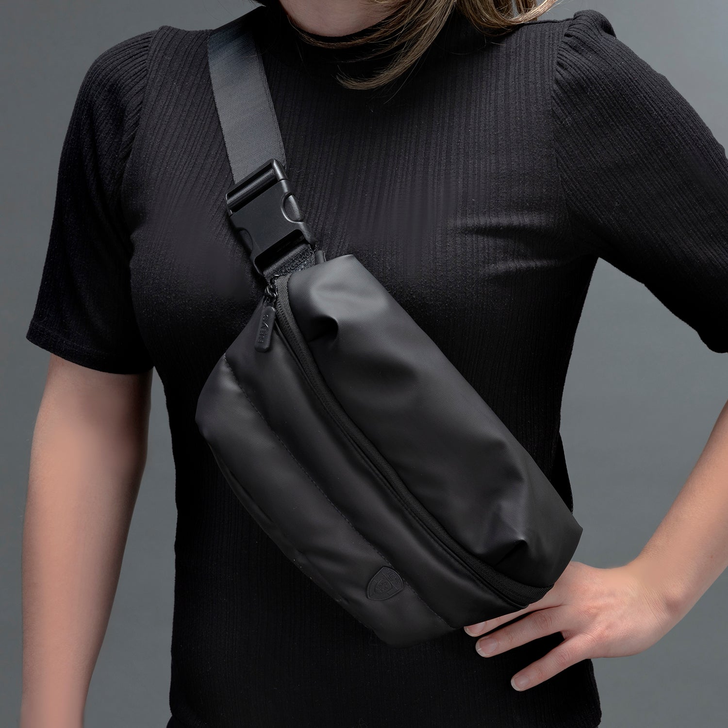 The Puffer Mini Waist Bag - Black – Heys America Online, Ltd