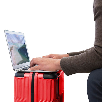 Tekno 21" Carry-on - Red